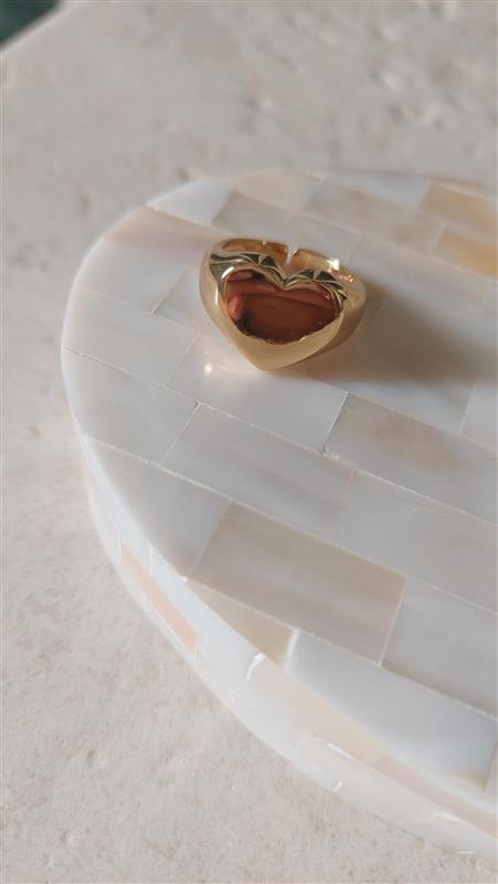 Lovey ring